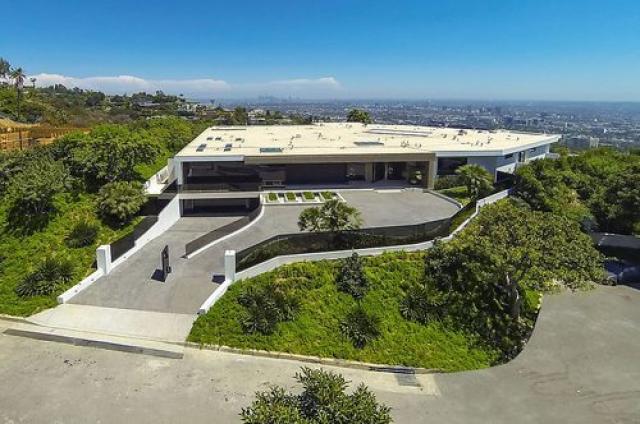 Minecraft Creator Notch Purchases $70 Million House